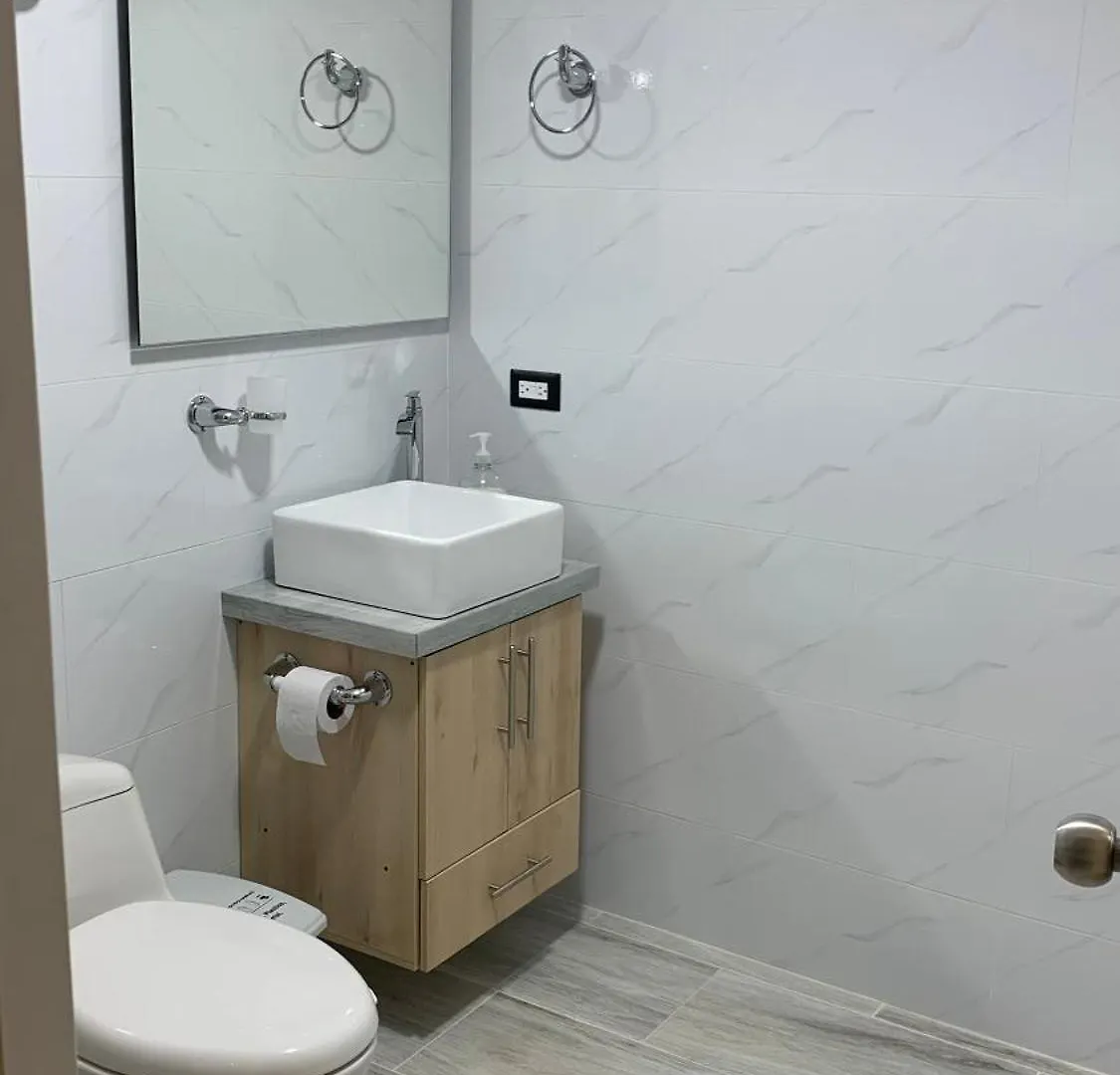 Casa Hotel La Bonita Медельин 0*,