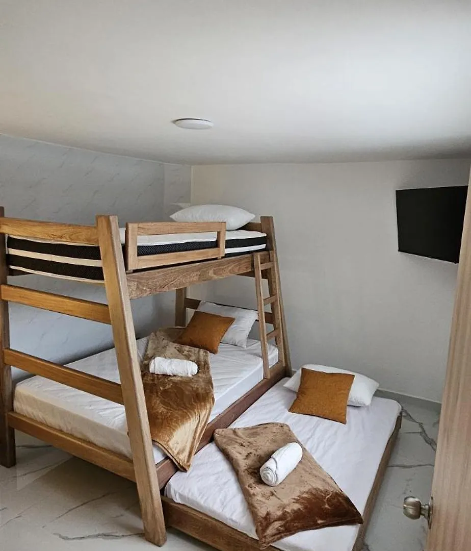 Casa Hotel La Bonita Medellin Guest house