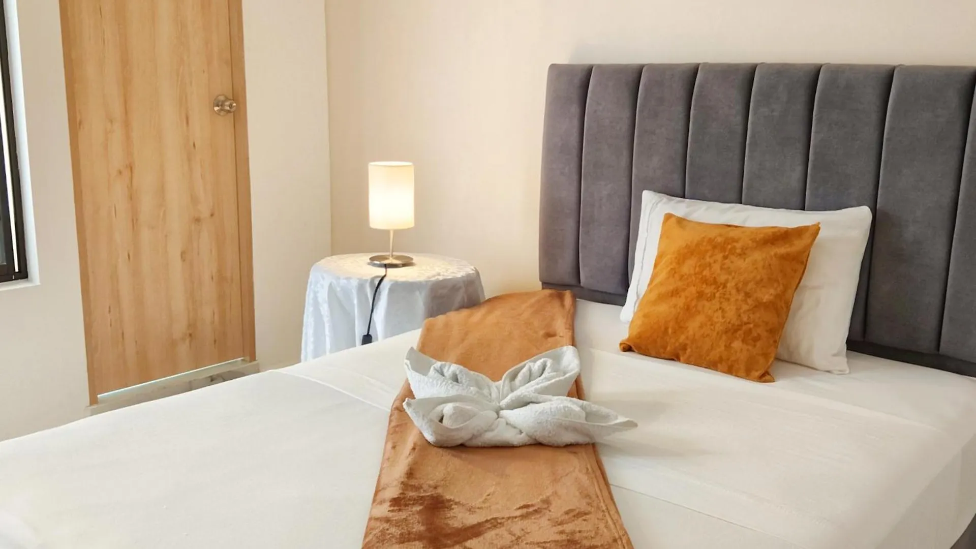Casa Hotel La Bonita Медельин Гостевой дом